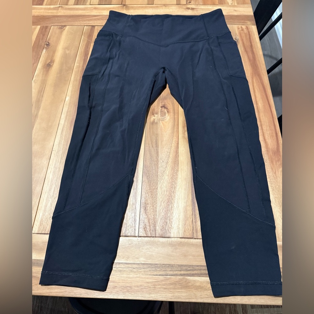 Lululemon women’s black cropped leggings sz 12